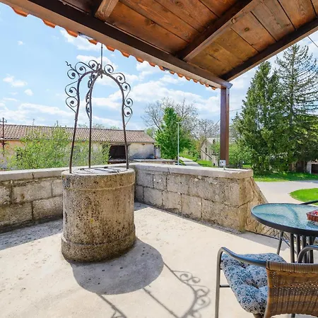 Cozy In With House A Panoramic View بيت للعطل