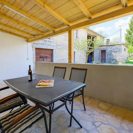 One-bedroom In Holiday home Pazin