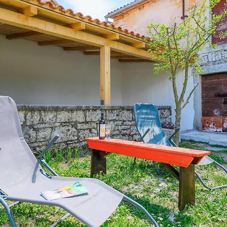Cozy In With House A Panoramic View Pazin